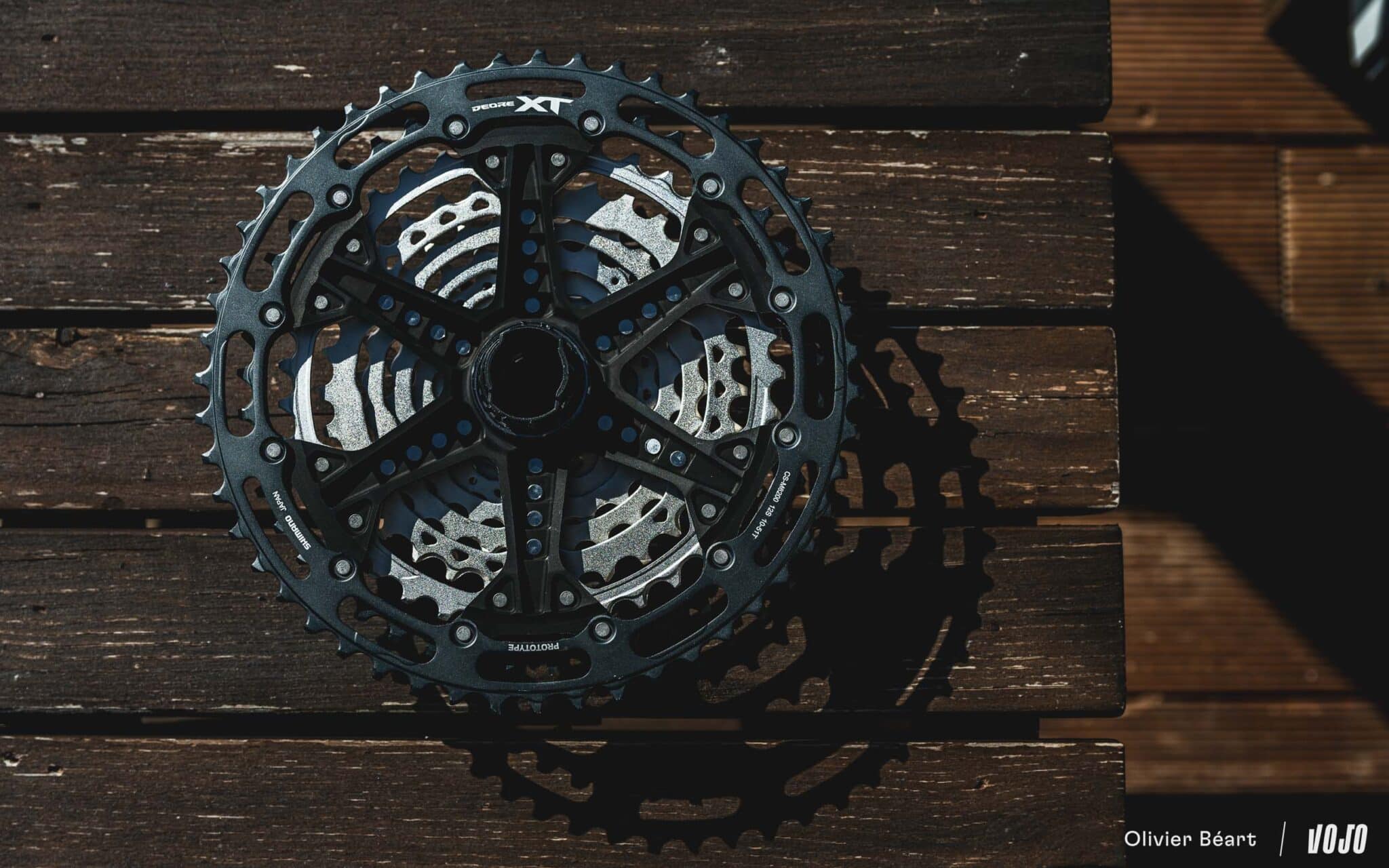 https://www.vojomag.nl/app/uploads/2025/06/Shimano XT Di2 8200 - Copyright Olivier Beart Vojo Magazine 29 2048x1280.jpg