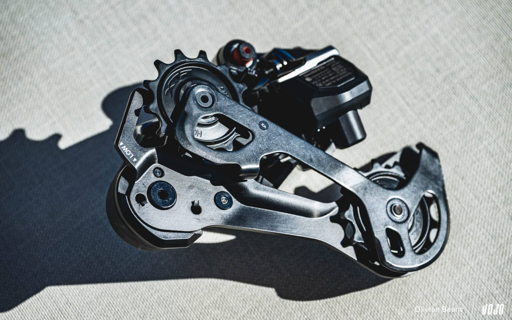 https://www.vojomag.nl/app/uploads/2025/06/Shimano XTR 9200 Di2 derailleur shifter batterie test essai avis - Copyright Olivier Beart Vojo Magazine 3 2048x1280.jpg