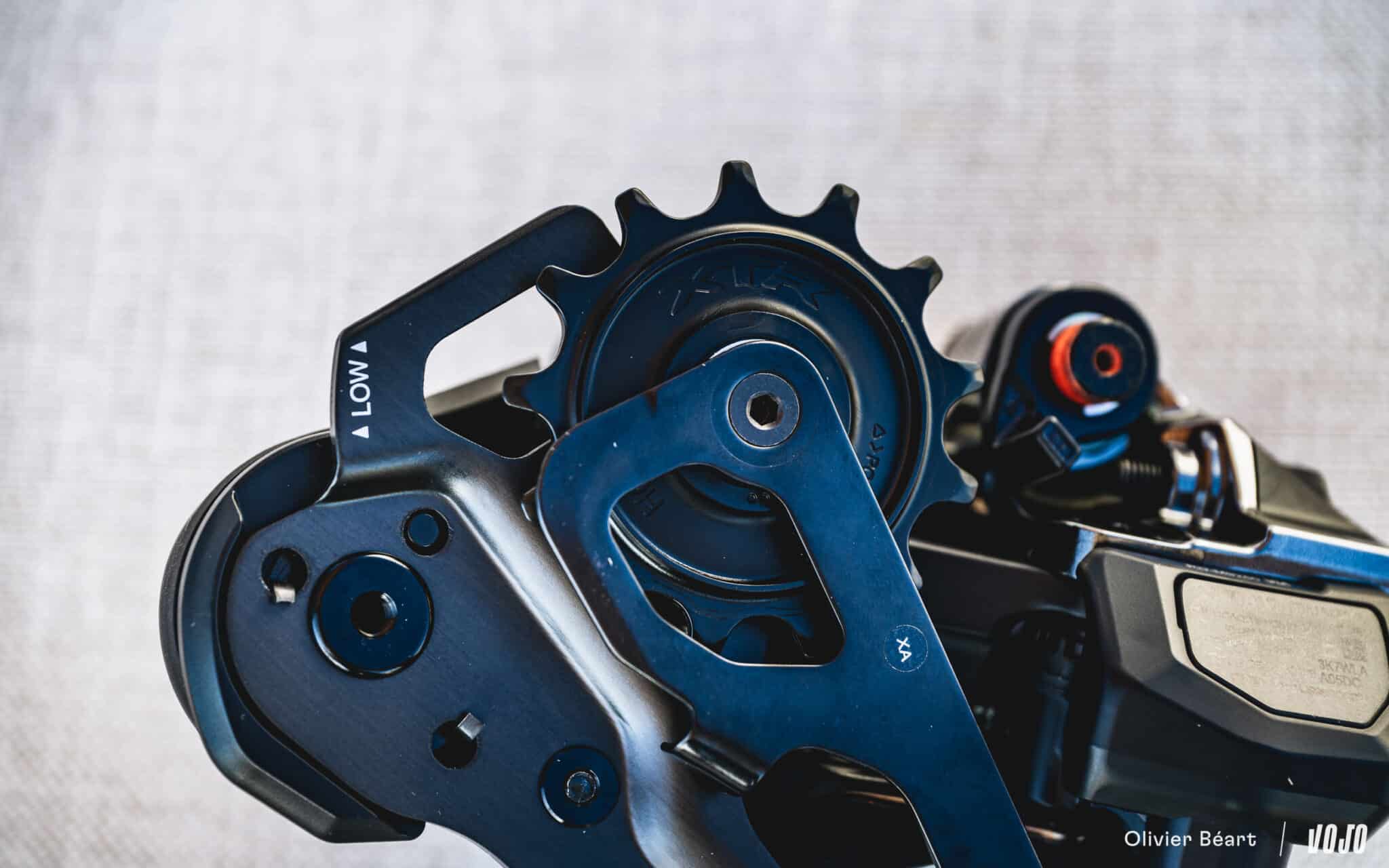 https://www.vojomag.nl/app/uploads/2025/06/Shimano XTR 9200 Di2 derailleur shifter batterie test essai avis - Copyright Olivier Beart Vojo Magazine 3 2048x1280.jpg