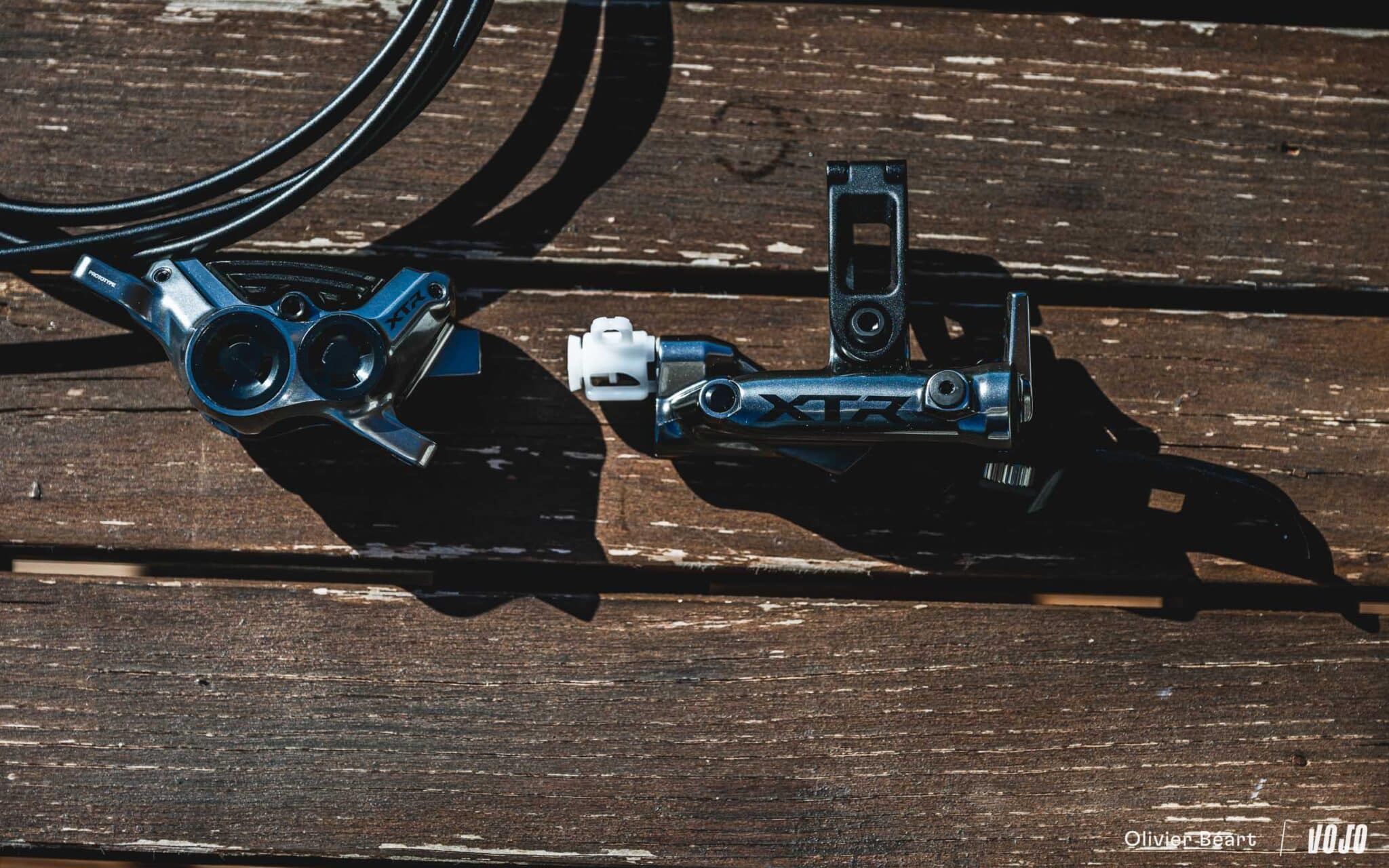 https://www.vojomag.nl/app/uploads/2025/06/Shimano XTR 9200 Di2 freins test essai avis - Copyright Olivier Beart Vojo Magazine 1 2048x1280.jpg