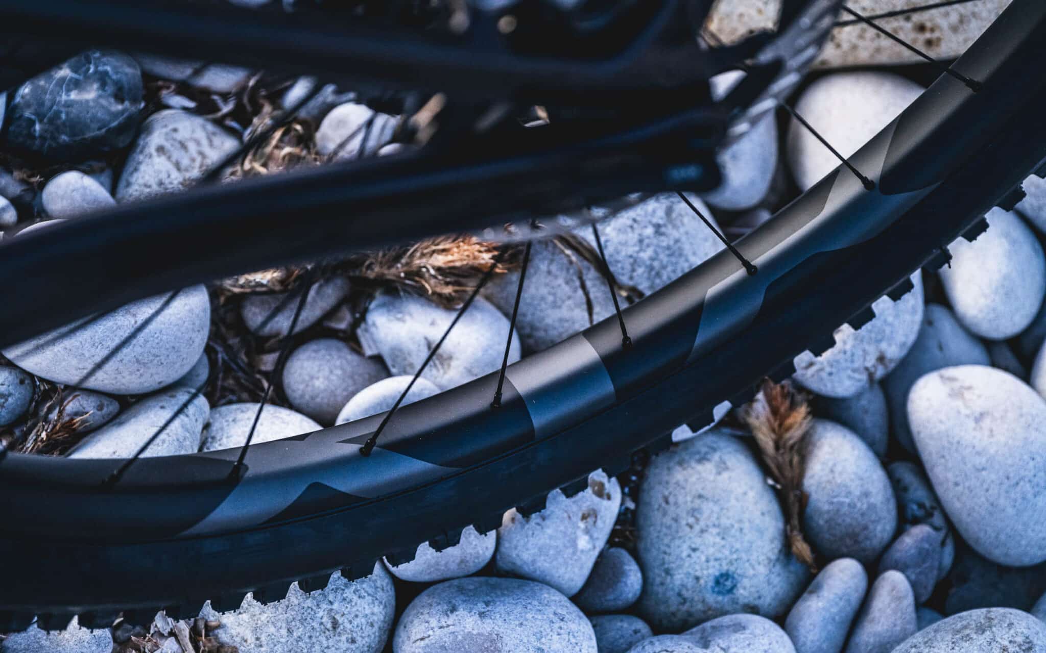 https://www.vojomag.nl/app/uploads/2025/06/Shimano XTR 9200 Di2 roues test essai avis - Copyright Olivier Beart Vojo Magazine 13 2048x1280.jpg