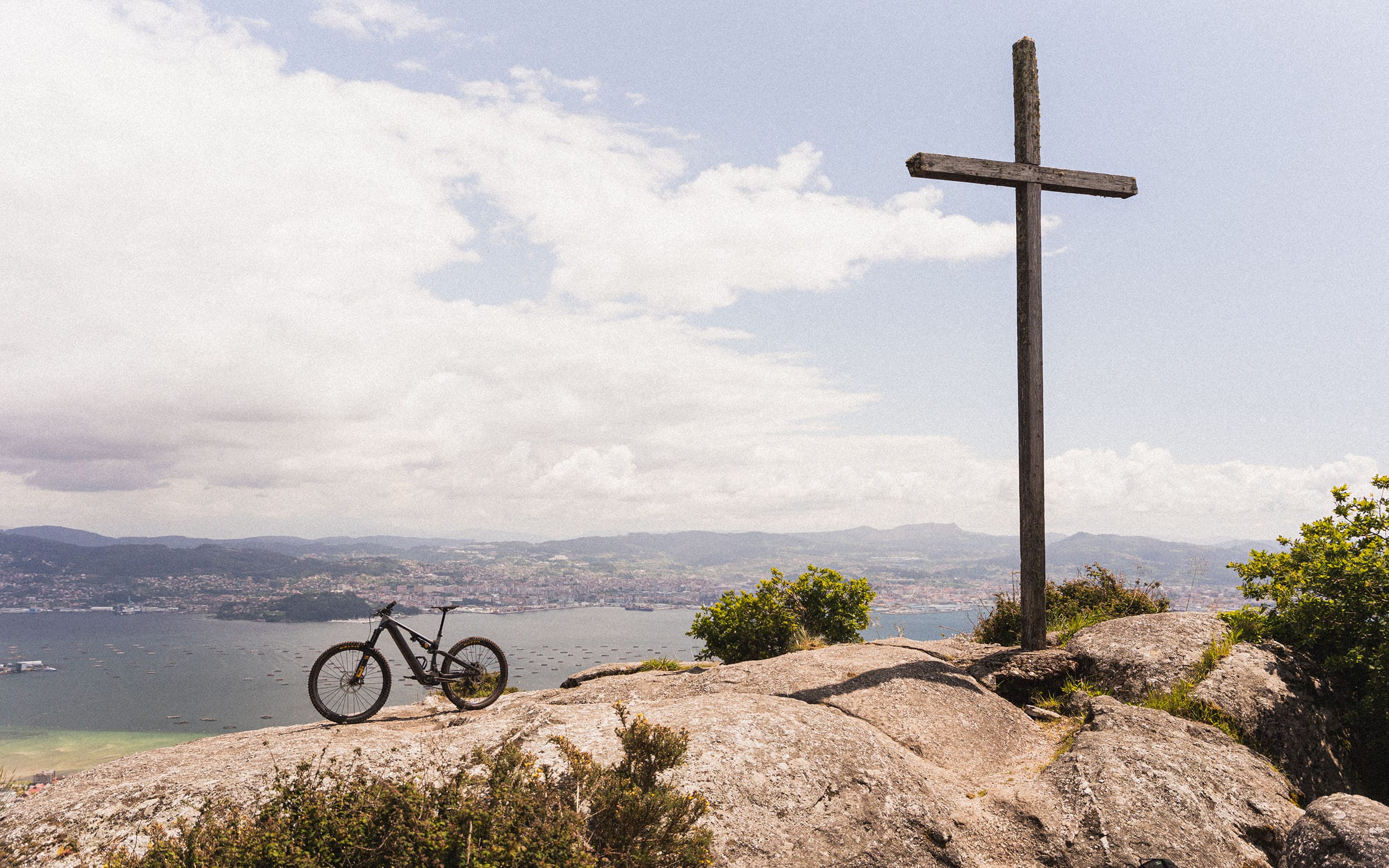 https://www.vojomag.nl/app/uploads/2025/06/VIGO DIA1 37.jpg