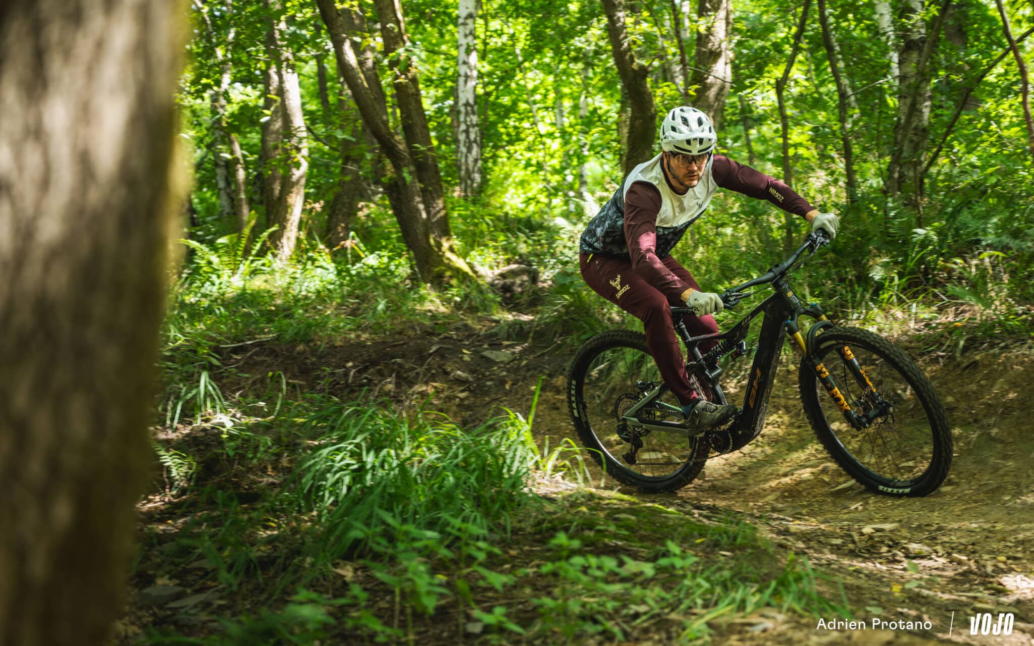 https://www.vojomag.nl/app/uploads/2025/07/BH iLynx Enduro 2025 test avis vojo VTTAE nouveaute A.Protano 1 2048x1280.jpg