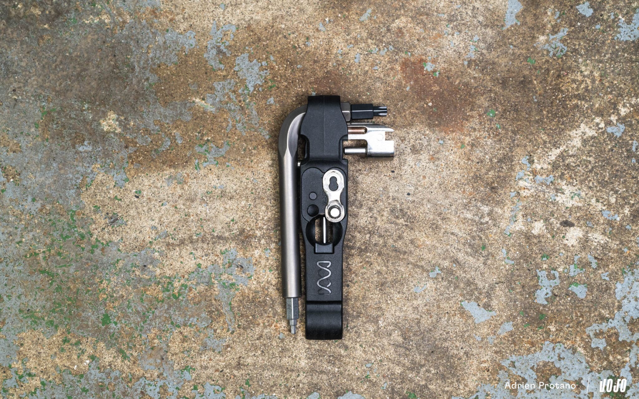 https://www.vojomag.nl/app/uploads/2025/07/Day Saver Multi outils VTT 2025 test avis vojo VTTAE nouveaute A.Protano 1 4 2048x1280.jpg