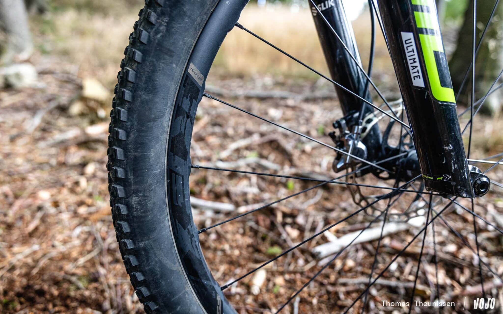 https://www.vojomag.nl/app/uploads/2025/07/FSA KFX i28 roues vtt carbone test essai avis - Copyright Olivier Beart Vojo Magazine 3 2048x1280.jpg