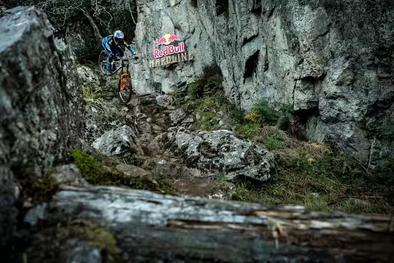 Red Bull Hardline 2025 | De winnende run van Asa Vermette