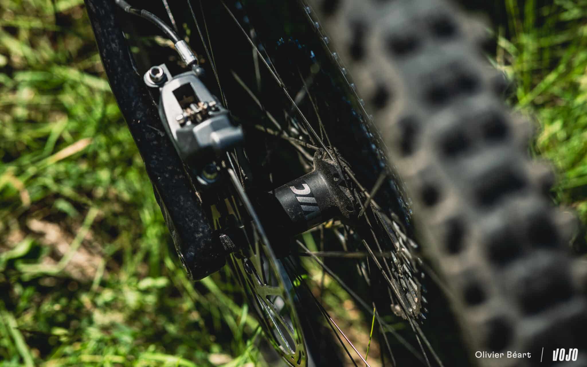 https://www.vojomag.nl/app/uploads/2025/07/Mondraker Sly Bosch SX test essai avis - Copyright Olivier Beart Vojo Magazine 30 2048x1280.jpg
