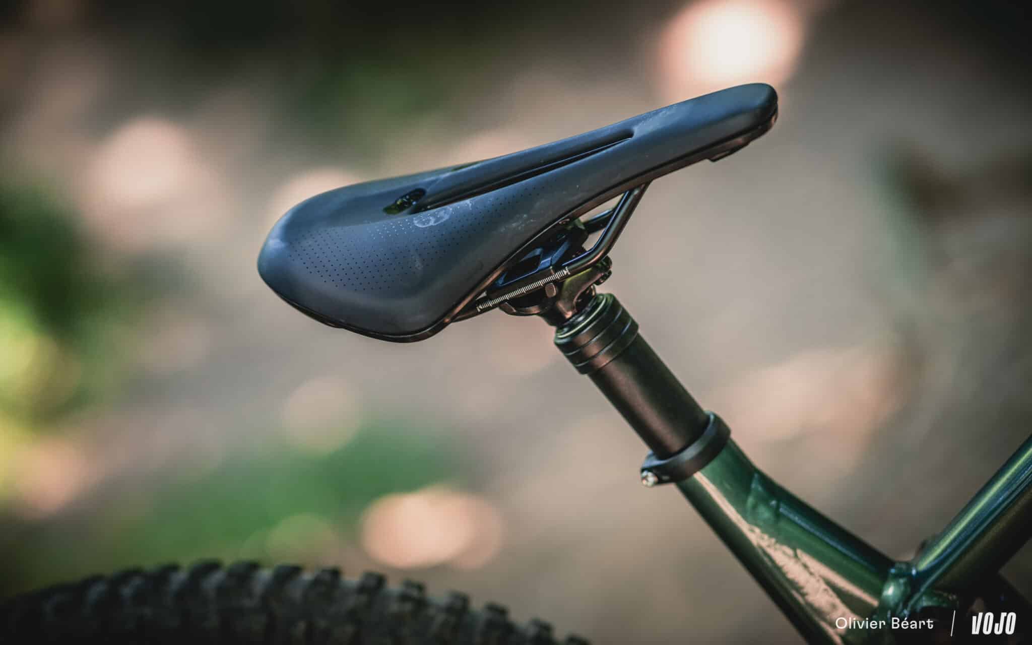 https://www.vojomag.nl/app/uploads/2025/07/Rockrider Feel 700S test essai avis prix equipement - Copyright Olivier Beart Vojo Magazine 14 2048x1280.jpg