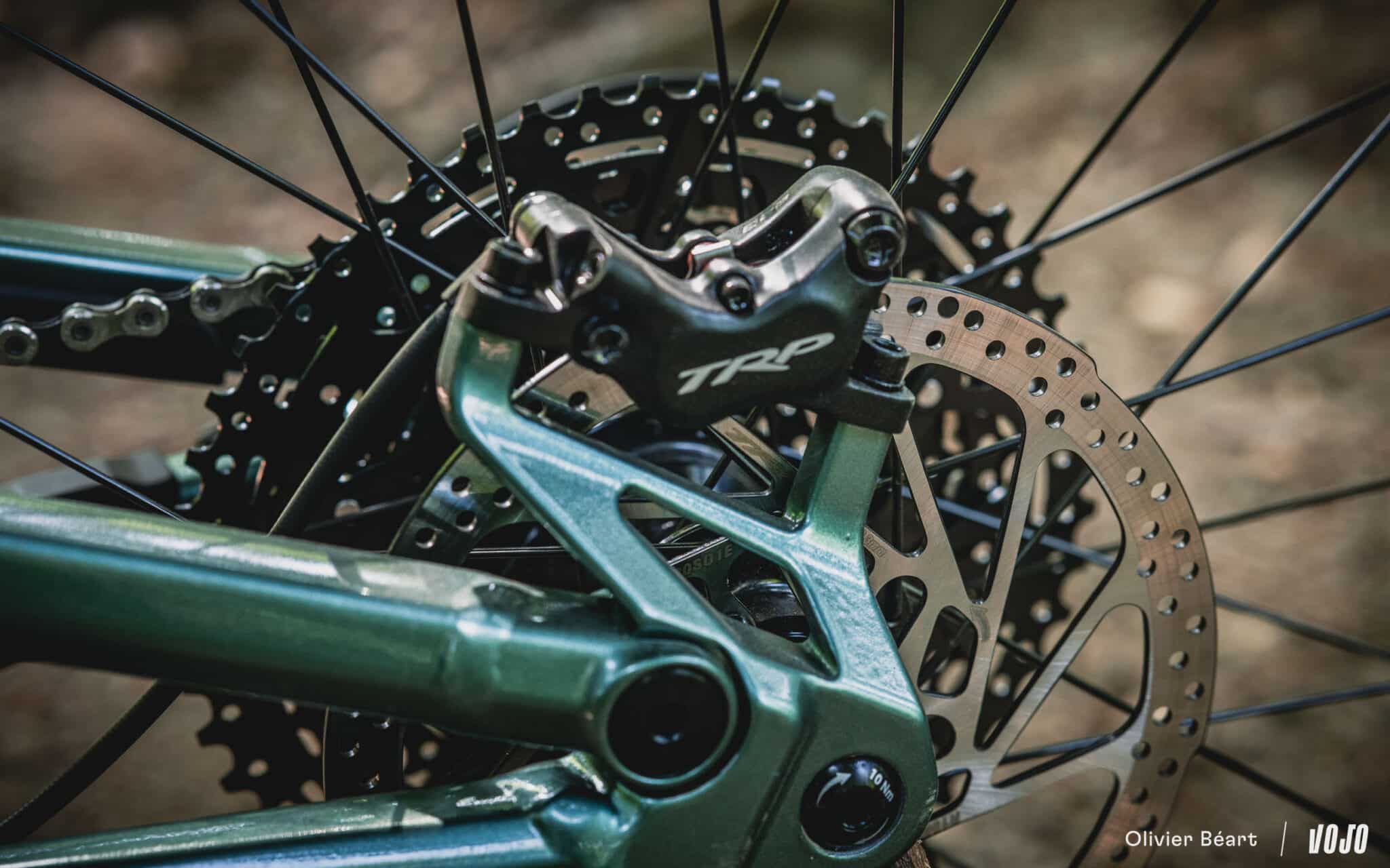 https://www.vojomag.nl/app/uploads/2025/07/Rockrider Feel 700S test essai avis prix equipement - Copyright Olivier Beart Vojo Magazine 4 2048x1280.jpg