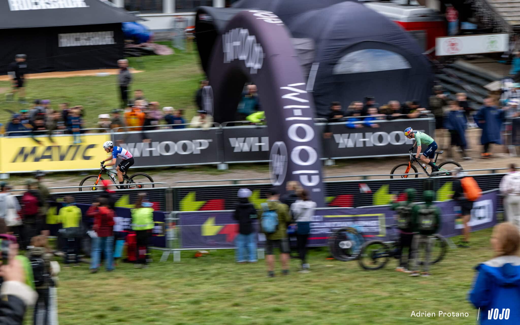 https://www.vojomag.nl/app/uploads/2025/08/Coupe du monde VTT DH XC France Haute Savoie test avis Vojo nouveaute A.Protano 1 28 2 2048x1280.jpg