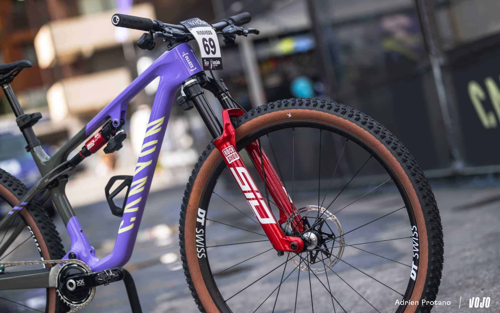 https://www.vojomag.nl/app/uploads/2025/08/Coupe du monde VTT DH XC France Haute Savoie test avis Vojo nouveaute A.Protano 3 1 2048x1280.jpg