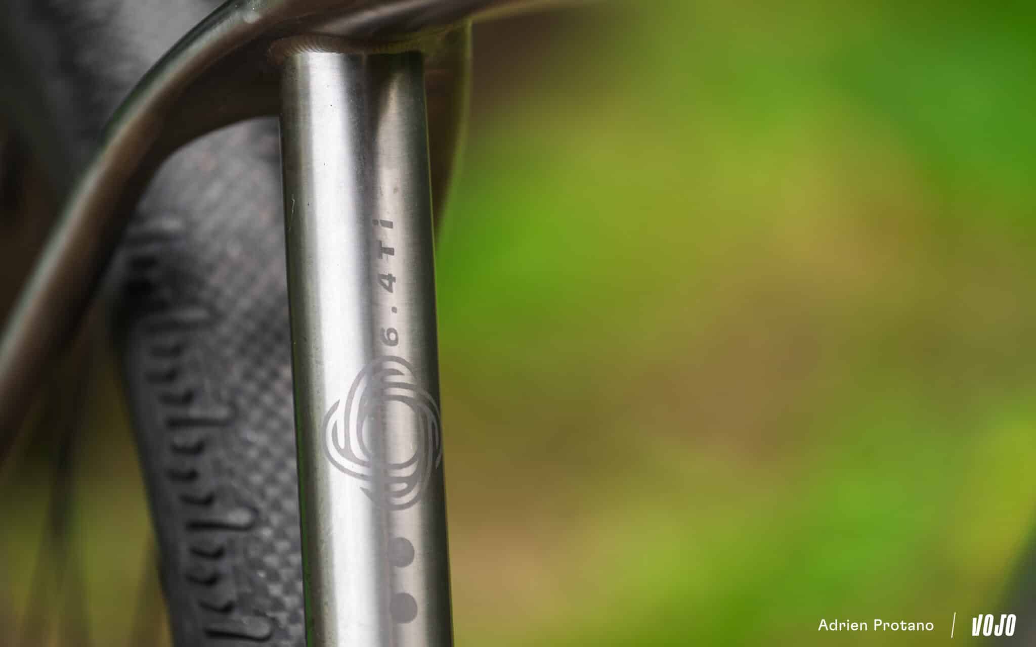 https://www.vojomag.nl/app/uploads/2025/08/Leon Larage Gravel 2025 bikecheck test avis vojo VTTAE nouveaute A.Protano 18 2048x1280.jpg