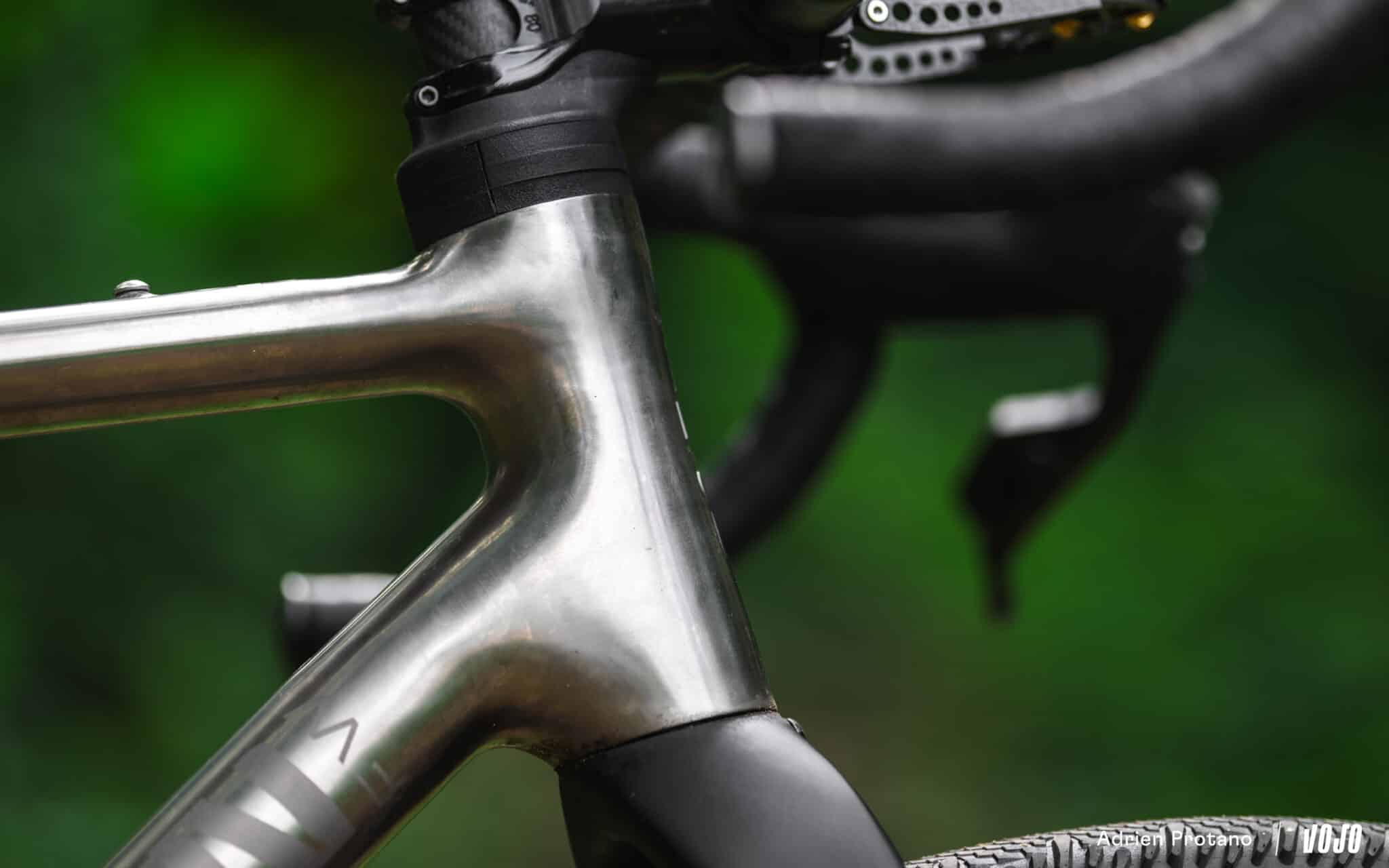 https://www.vojomag.nl/app/uploads/2025/08/Leon Larage Gravel 2025 bikecheck test avis vojo VTTAE nouveaute A.Protano 18 2048x1280.jpg