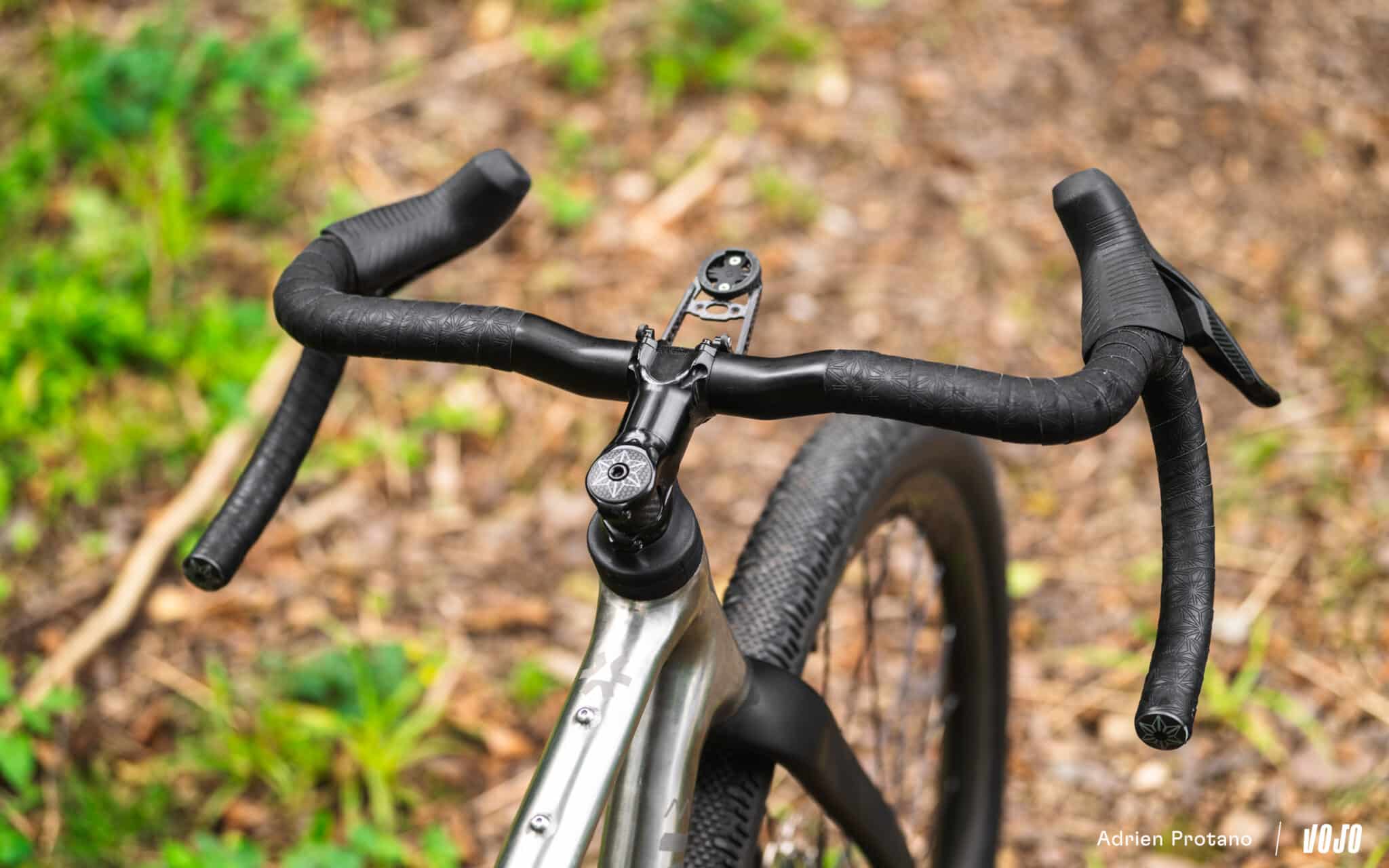 https://www.vojomag.nl/app/uploads/2025/08/Leon Larage Gravel 2025 bikecheck test avis vojo VTTAE nouveaute A.Protano 28 2048x1280.jpg