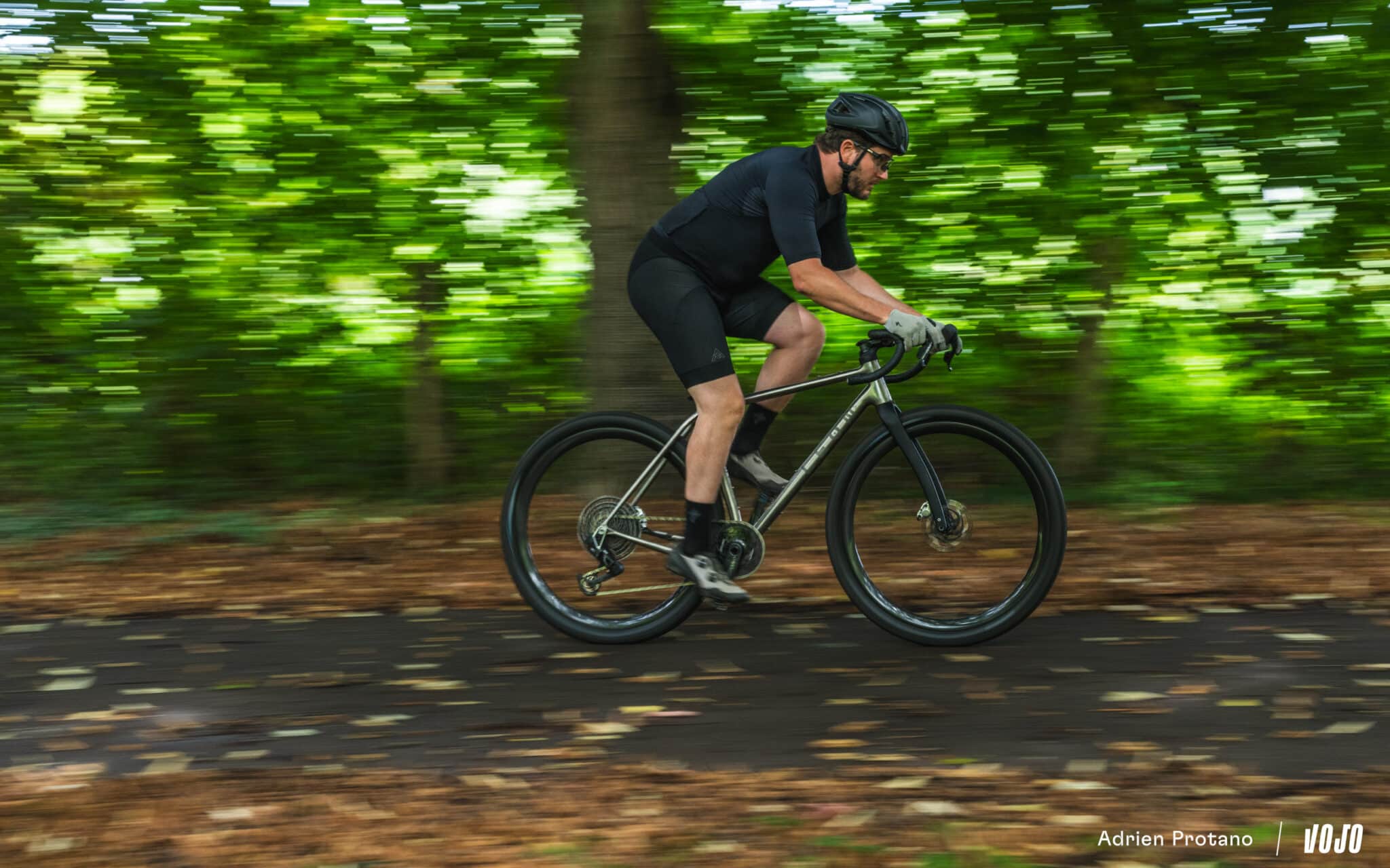 https://www.vojomag.nl/app/uploads/2025/08/Leon Larage Gravel 2025 test avis vojo VTTAE nouveaute A.Protano 22 2048x1280.jpg