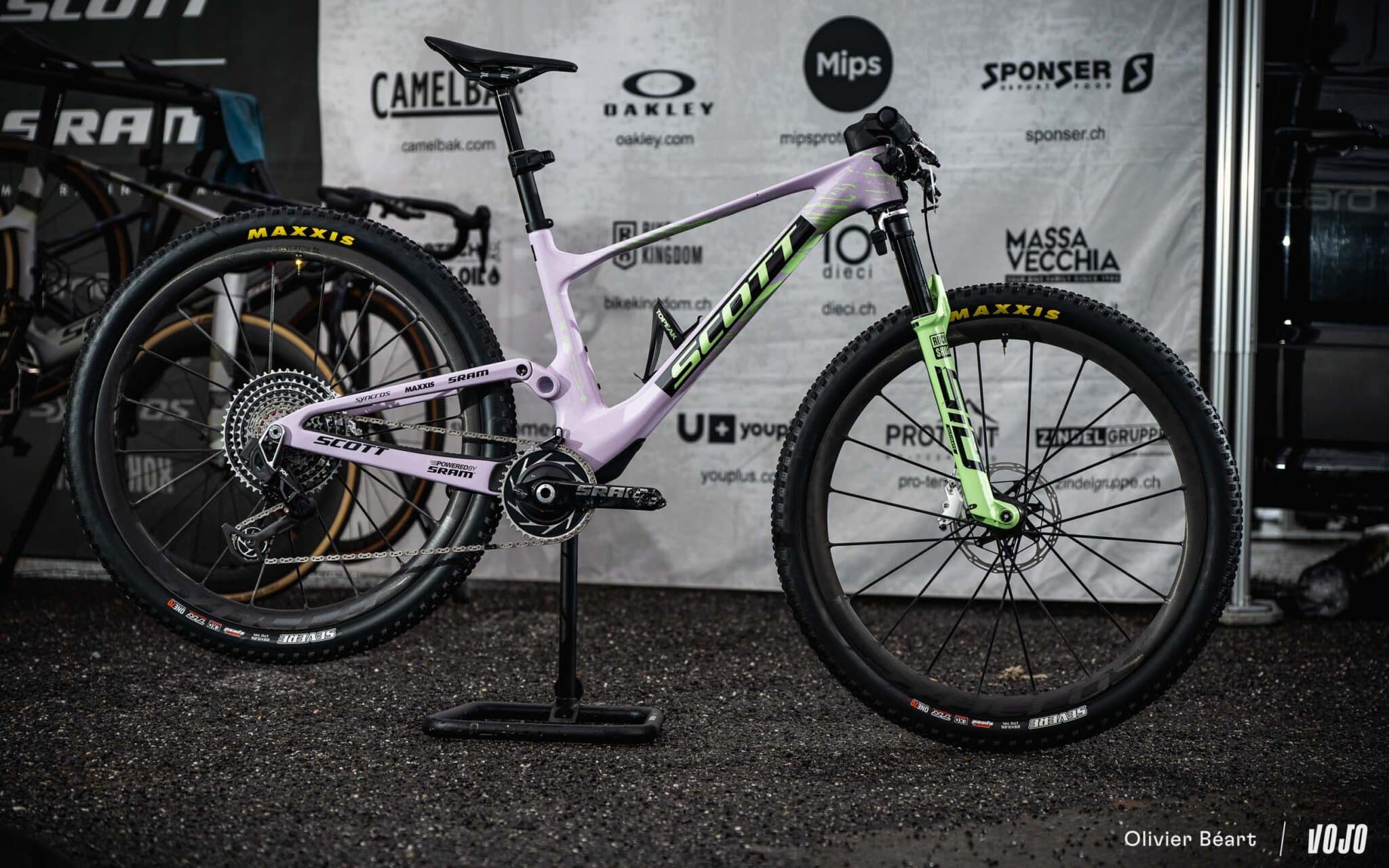 https://www.vojomag.nl/app/uploads/2025/08/Scott Spark Schurter Les Gets 2025 World Cup XC - Copyright Olivier Beart Vojo Magazine 2 2048x1280.jpg