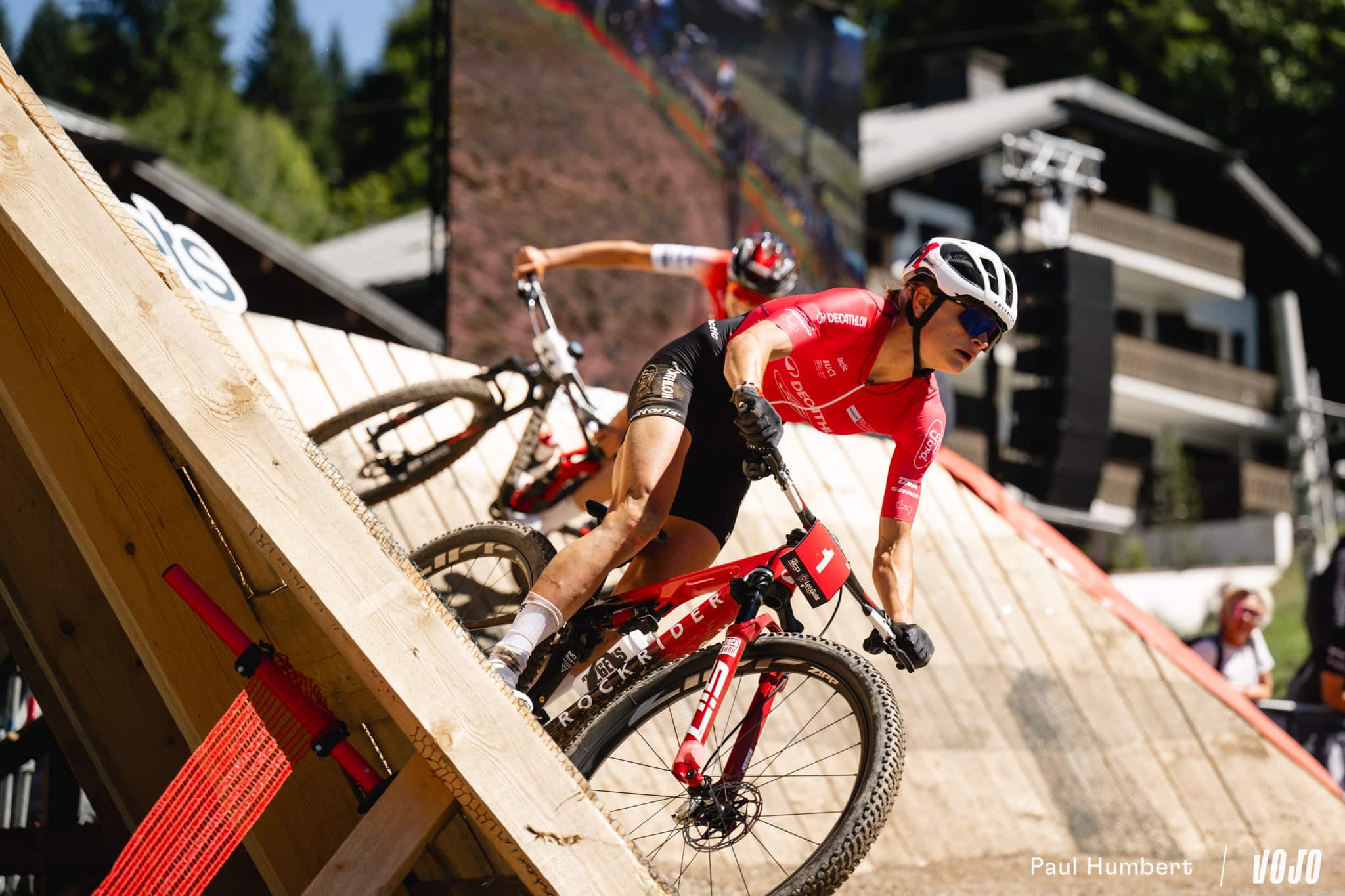https://www.vojomag.nl/app/uploads/2025/08/femmes xco coupe monde les gets vtt 2025 vojo paul humbert 14.jpg