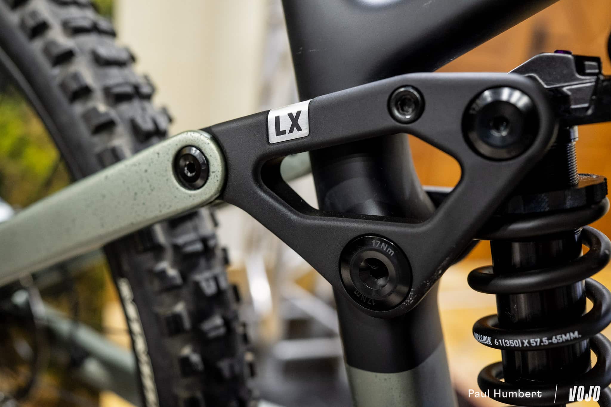 https://www.vojomag.nl/app/uploads/2025/08/trek fuel ex mx lx plus 2025 vojo paul humbert 5.jpg