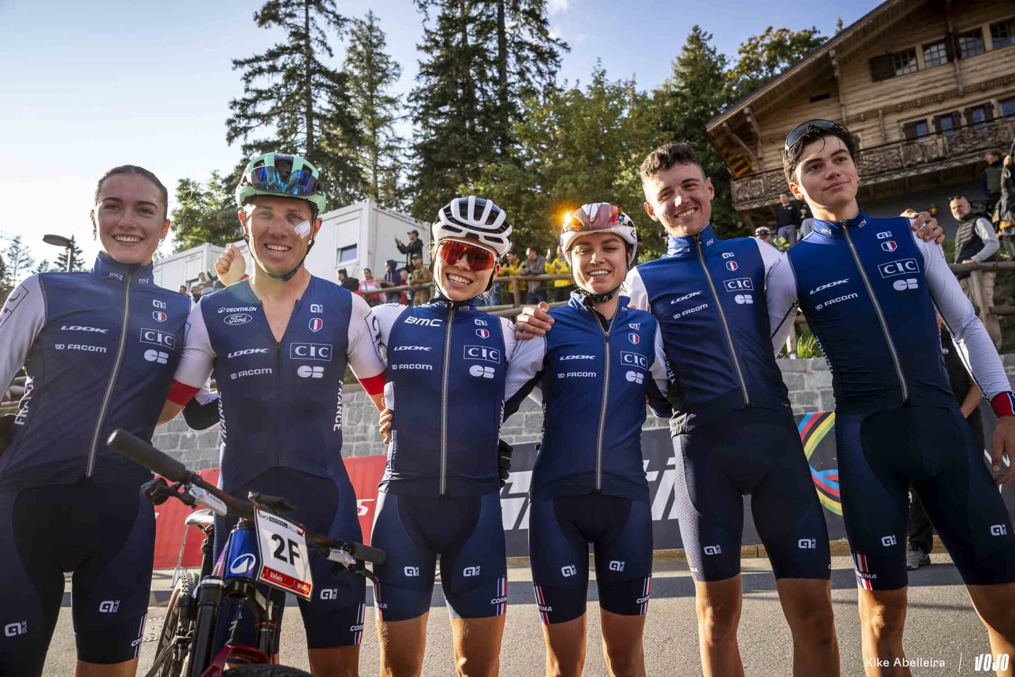 WK MTB Wallis 2025 | Mixed Team Relay: Frankrijk haalt het op de valreep!