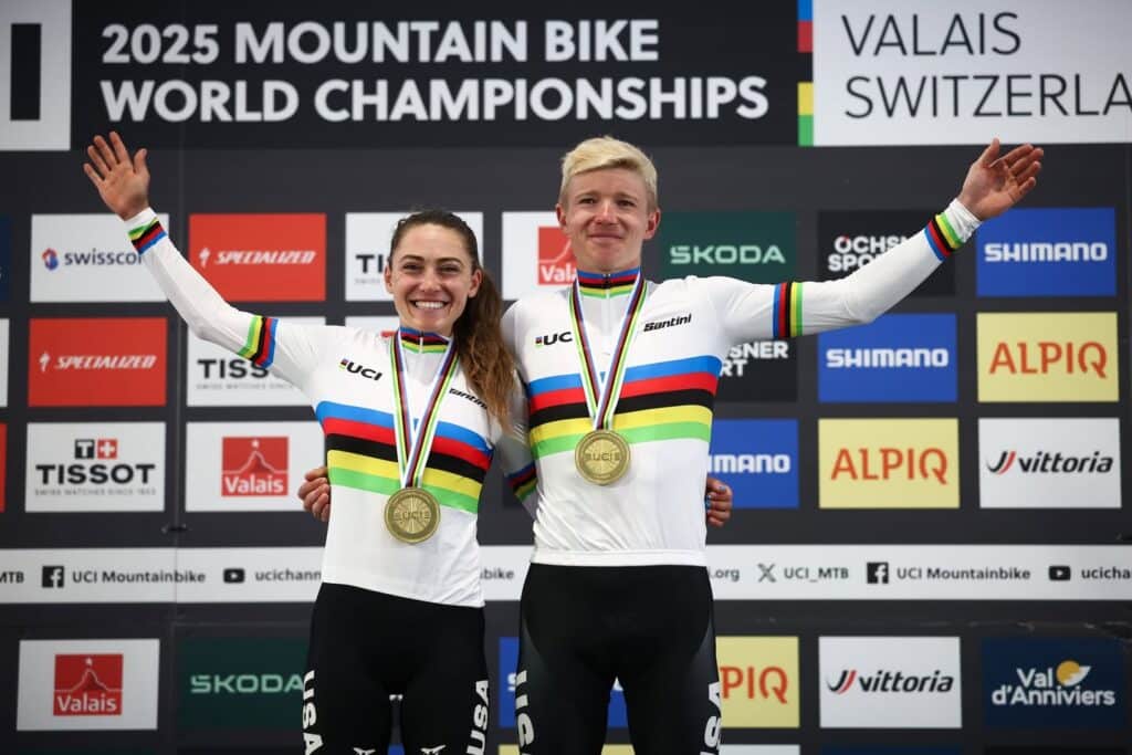 WK MTB Wallis 2025 | Marathon: Kate Courtney en Keegan Swenson zorgen voor Amerikaanse dubbel