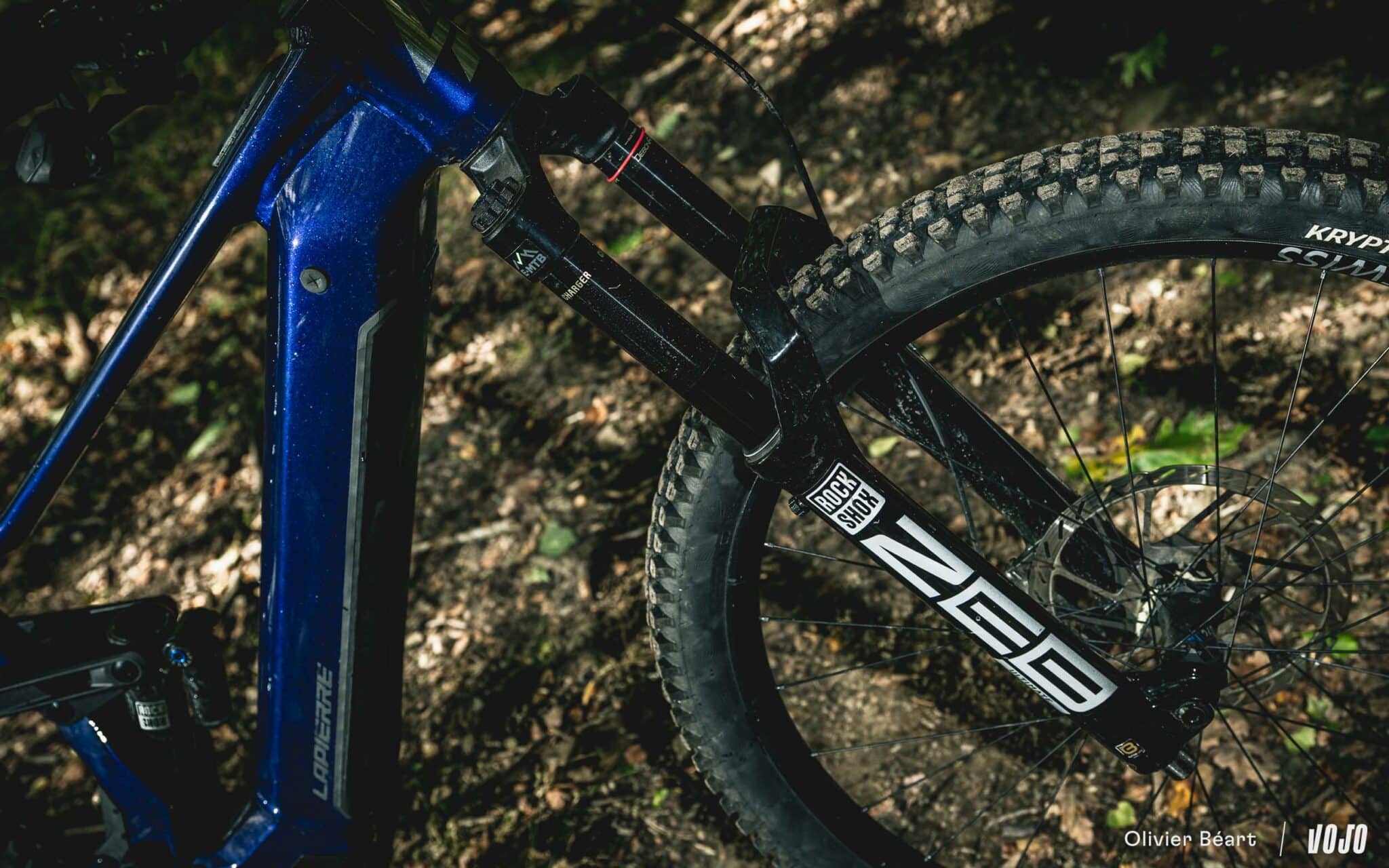 https://www.vojomag.nl/app/uploads/2025/09/Lapierre Overvolt AM 10 8 Bosch test essai avis ebike - Copyright Olivier Beart Vojo Magazine 9 2048x1280.jpg