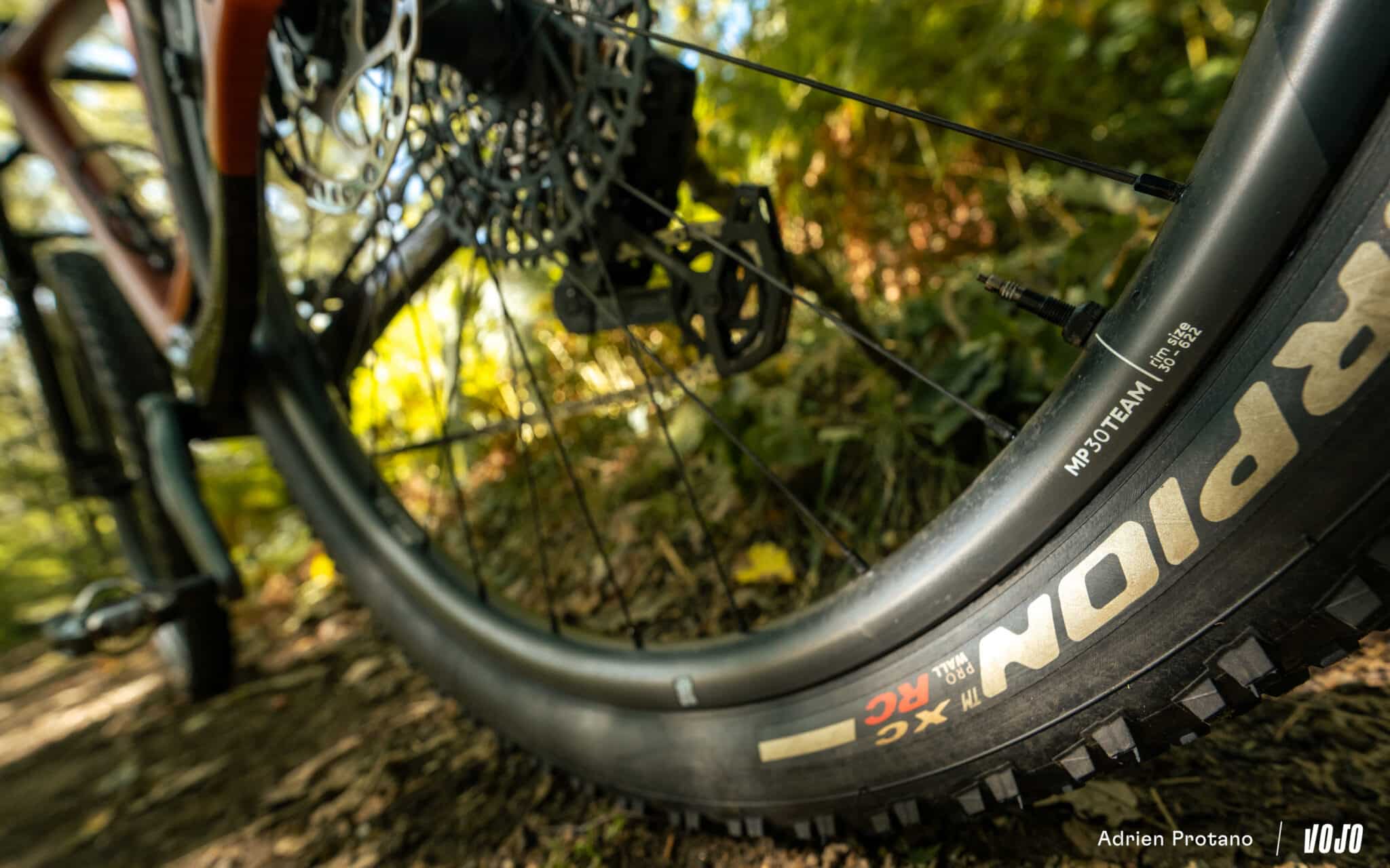 https://www.vojomag.nl/app/uploads/2025/09/Orbea Alma 2025 test avis Vojo nouveaute A.Protano 58 2048x1280.jpg