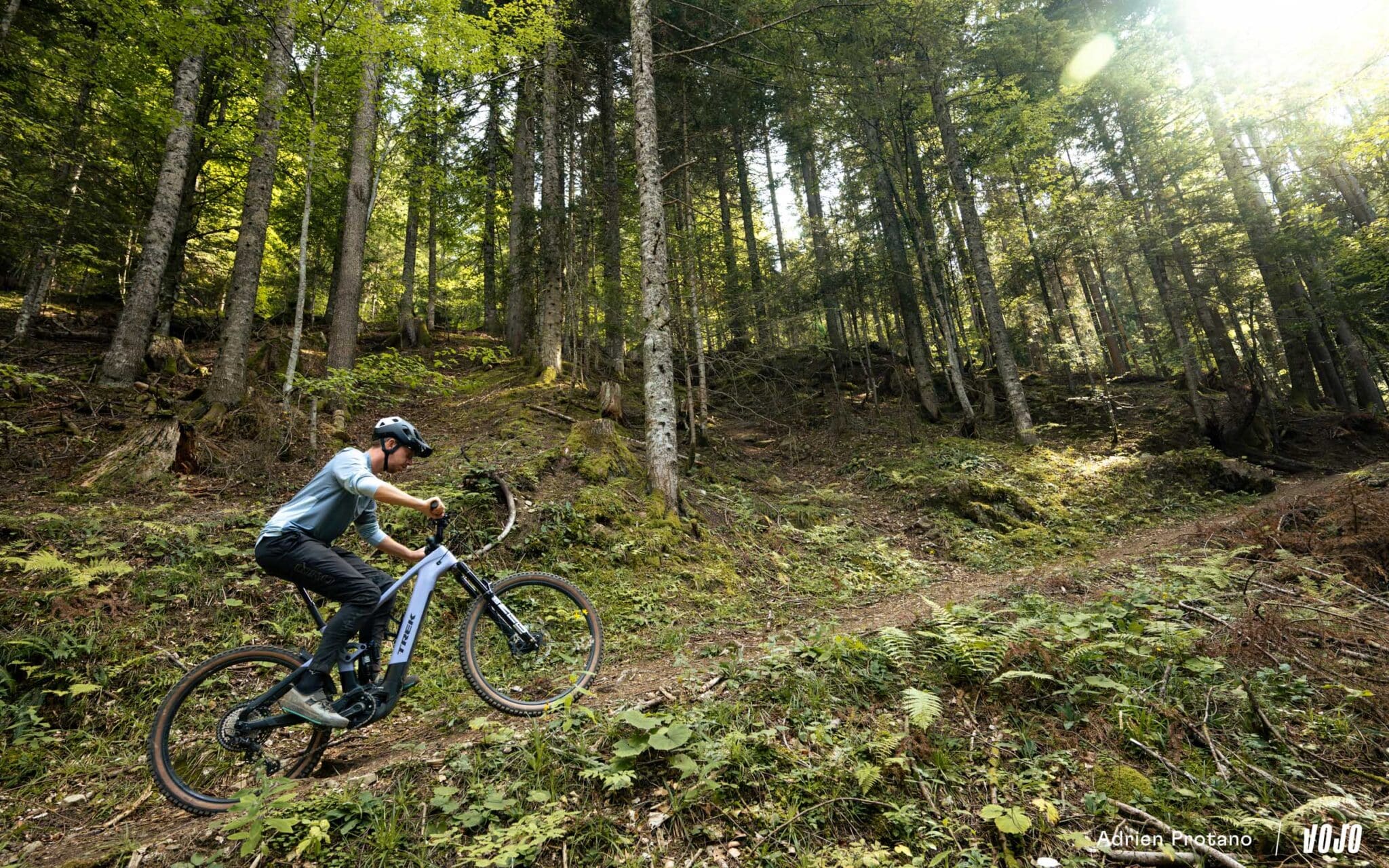 https://www.vojomag.nl/app/uploads/2025/09/Trek Rail 2025 E bike VTTAE All mountain Enduro test avis comparaison Vojo nouveaute La Cluzaz A.Protano 32 2048x1280.jpg