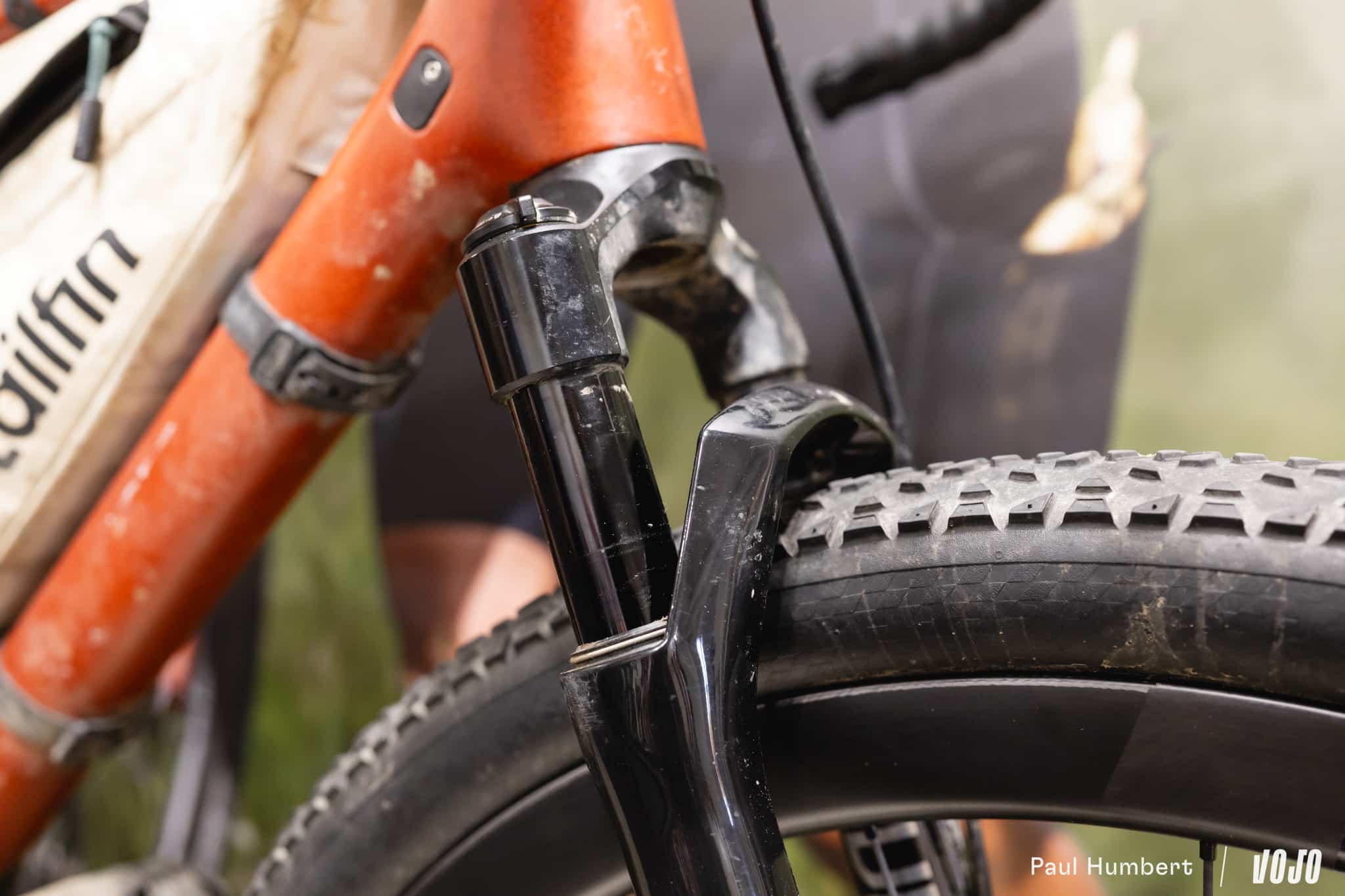 https://www.vojomag.nl/app/uploads/2025/09/trek checkout gravel tout suspendu 2025 vojo paul humbert 18.jpg