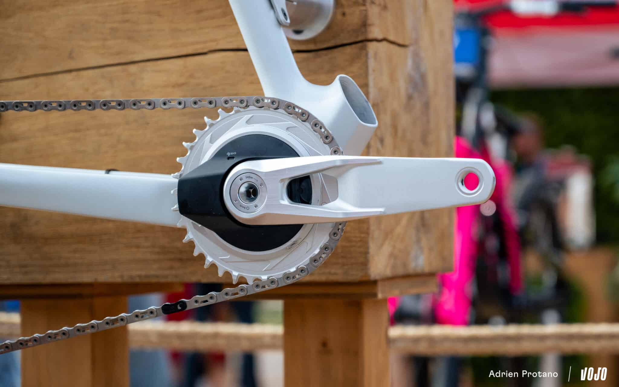 https://www.vojomag.nl/app/uploads/2025/10/Roc dAzur 2025 gravel VTT salon test avis comparaison Vojo A.Protano 1 76 2048x1280.jpg