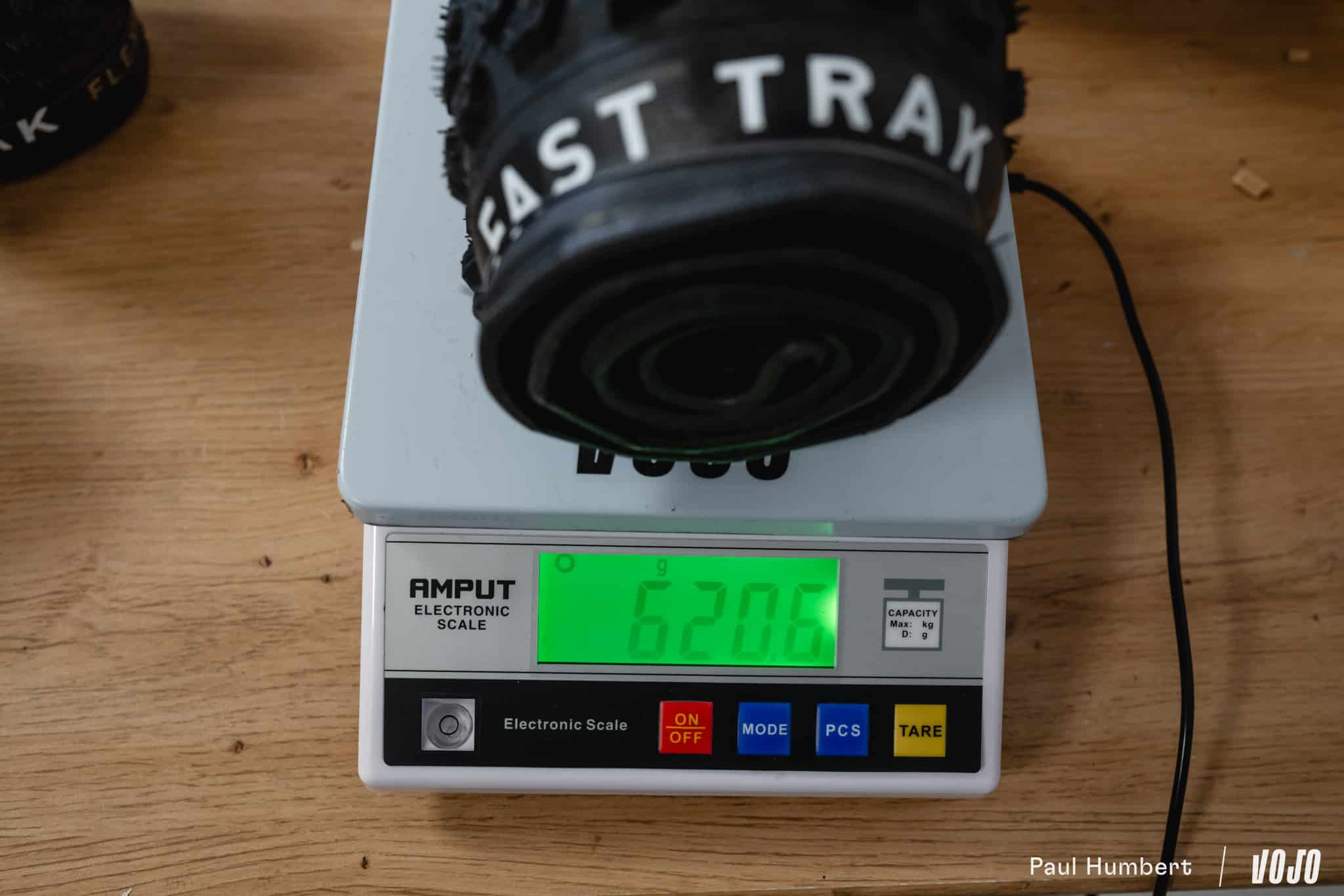 https://www.vojomag.nl/app/uploads/2025/10/pneus 2025 specialized end xc air trak fast eliminator butcher 2025 vojo paul humbert 17.jpg