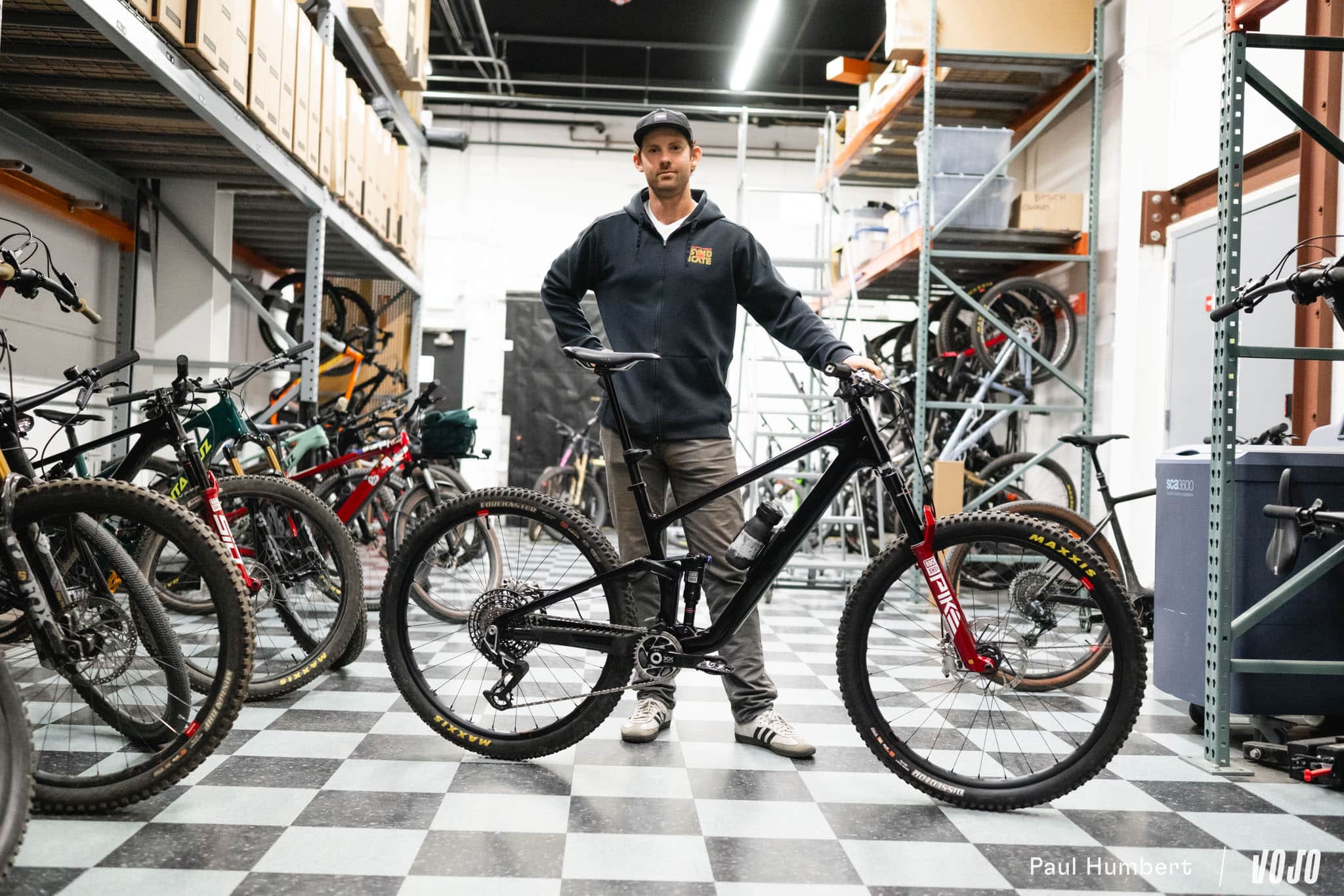 Kiran MacKinnon, verantwoordelijk voor de vering van de nieuwe Tallboy.