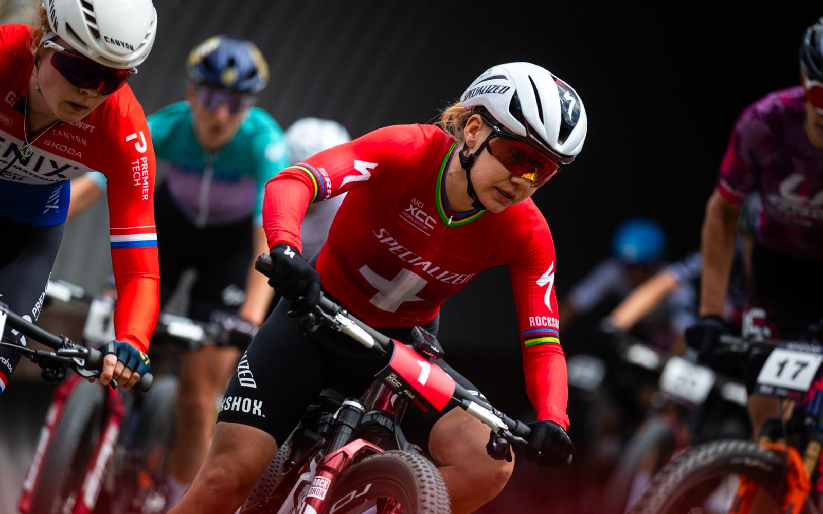 Uitslag World Cup MTB Leogang 2026: Sina Frei en Simon Andreassen trekken modderige XCC naar zich toe