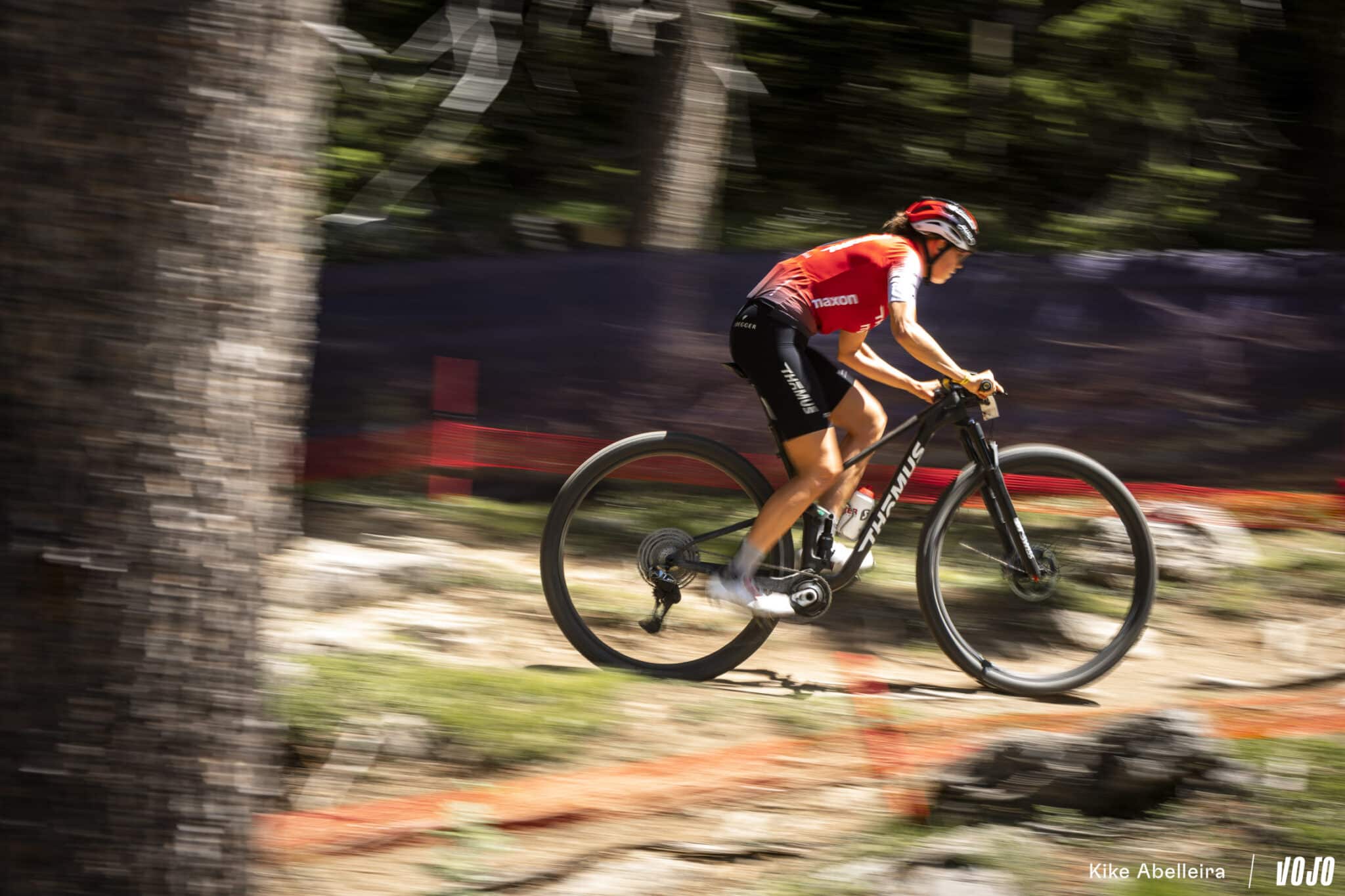 Prototype | Team Thömus-maxon gespot op 32″-wielen tijdens de wereldbeker in Lenzerheide