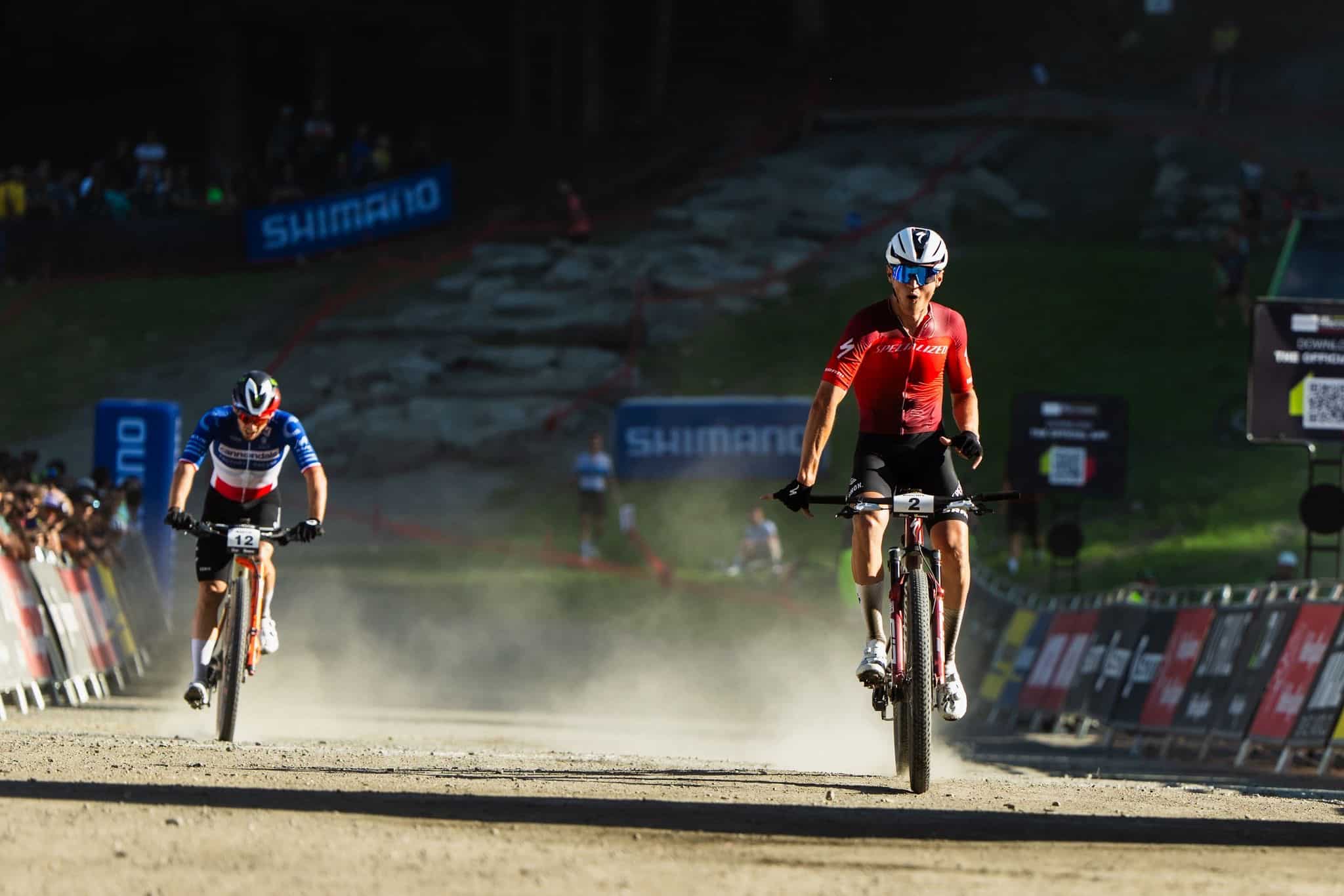 Uitslag World Cup MTB 2026 La Thuile: Rissveds en Boichis de baas in de shorttrack