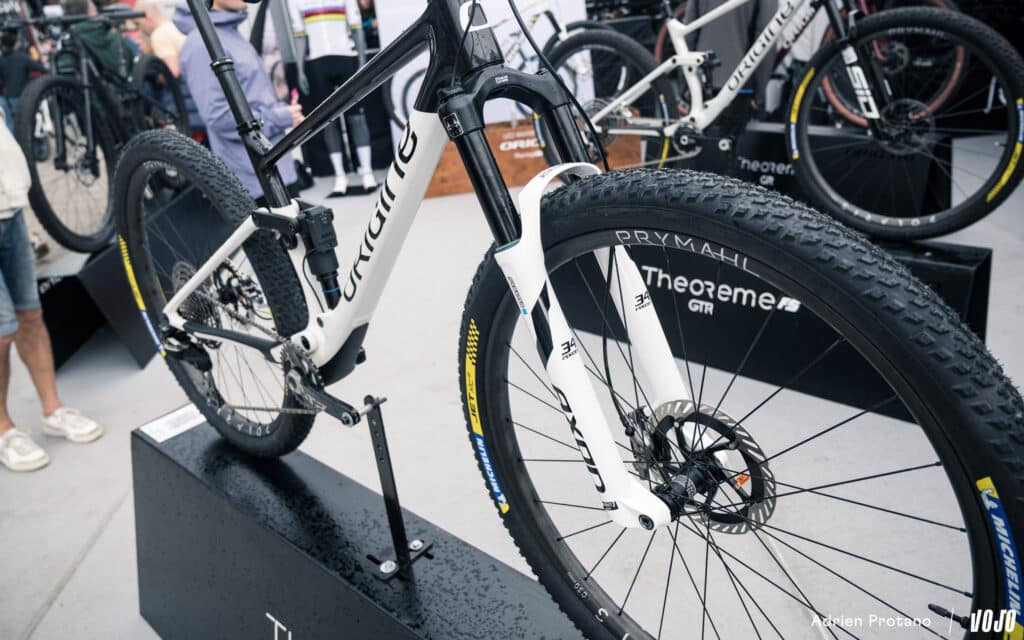 Origine Théorème FS TACT: de automatische vering van SR Suntour is nu op een seriemodel verkrijgbaar